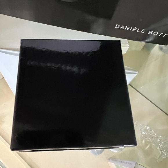 Small Chanel Jewelry Box Black - Picture 4 of 5